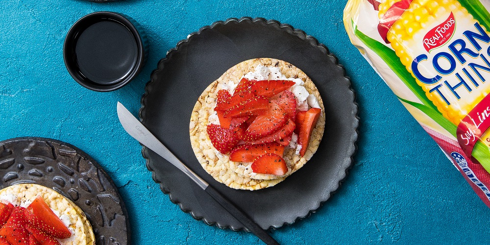 Goat's cheese, strawberry & black pepper on CORN THINS slices