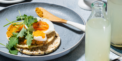 Honey mustard, boiled egg & rocket on Corn Thins slices